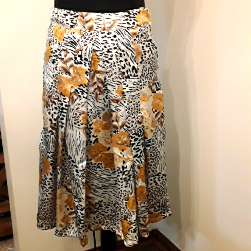Papillon Los Angeles animal print skirt with flowers S